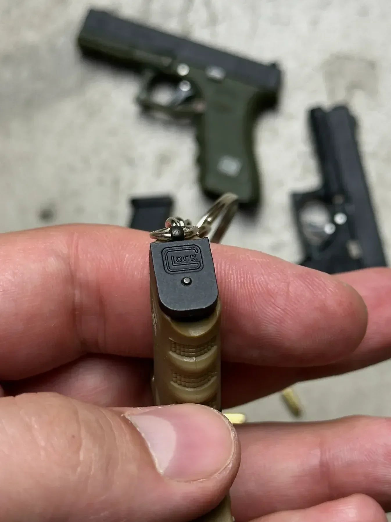 Glock 17 Ejection Detachable Keychain - TRIUMPH BASTION