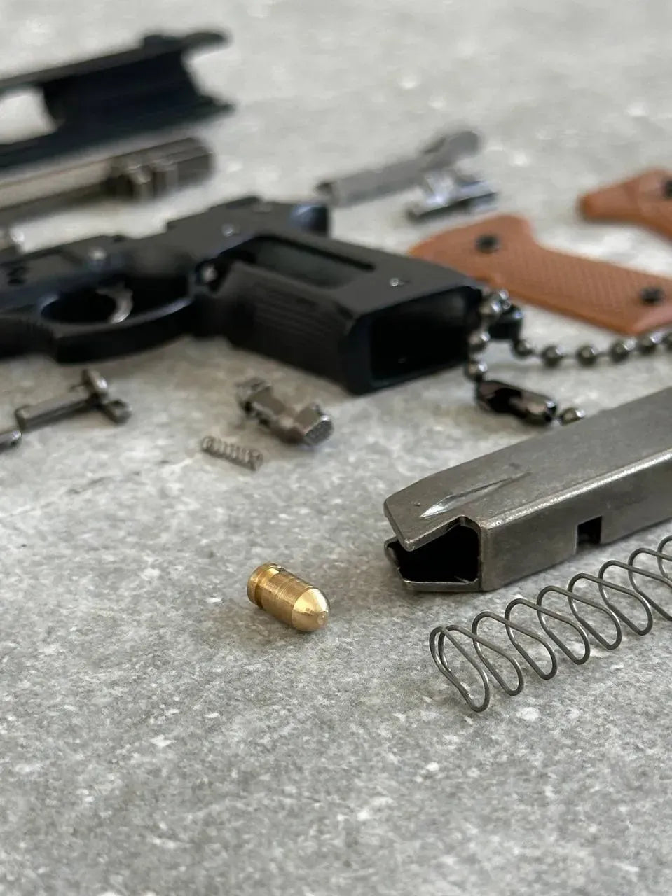 Beretta M92A1 Detachable Keychain - TRIUMPH BASTION