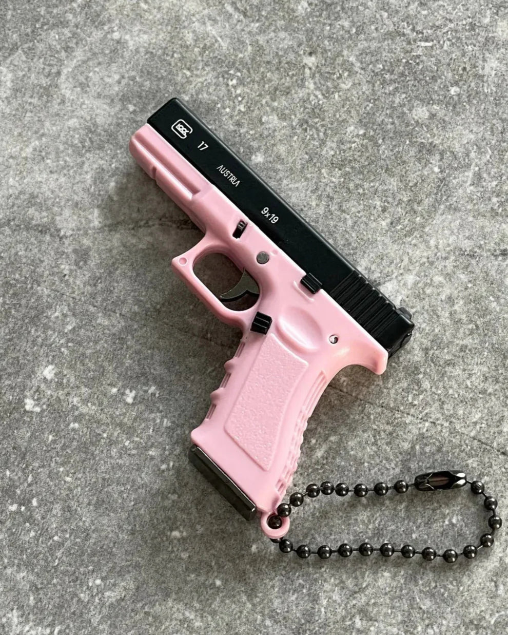 Glock 17 Detachable Keychain - TRIUMPH BASTION