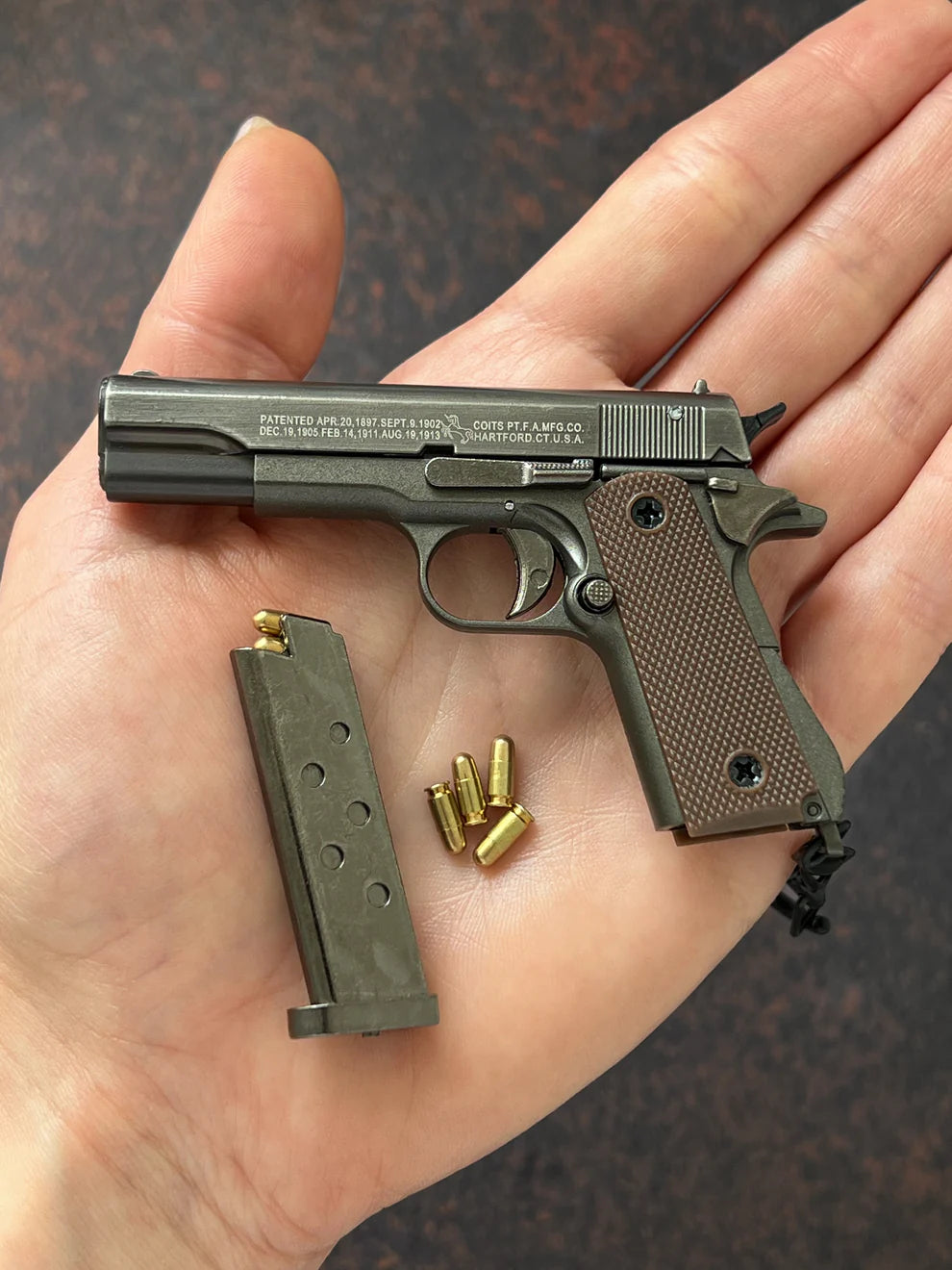 Colt M1911 Ejection Detachable Keychain