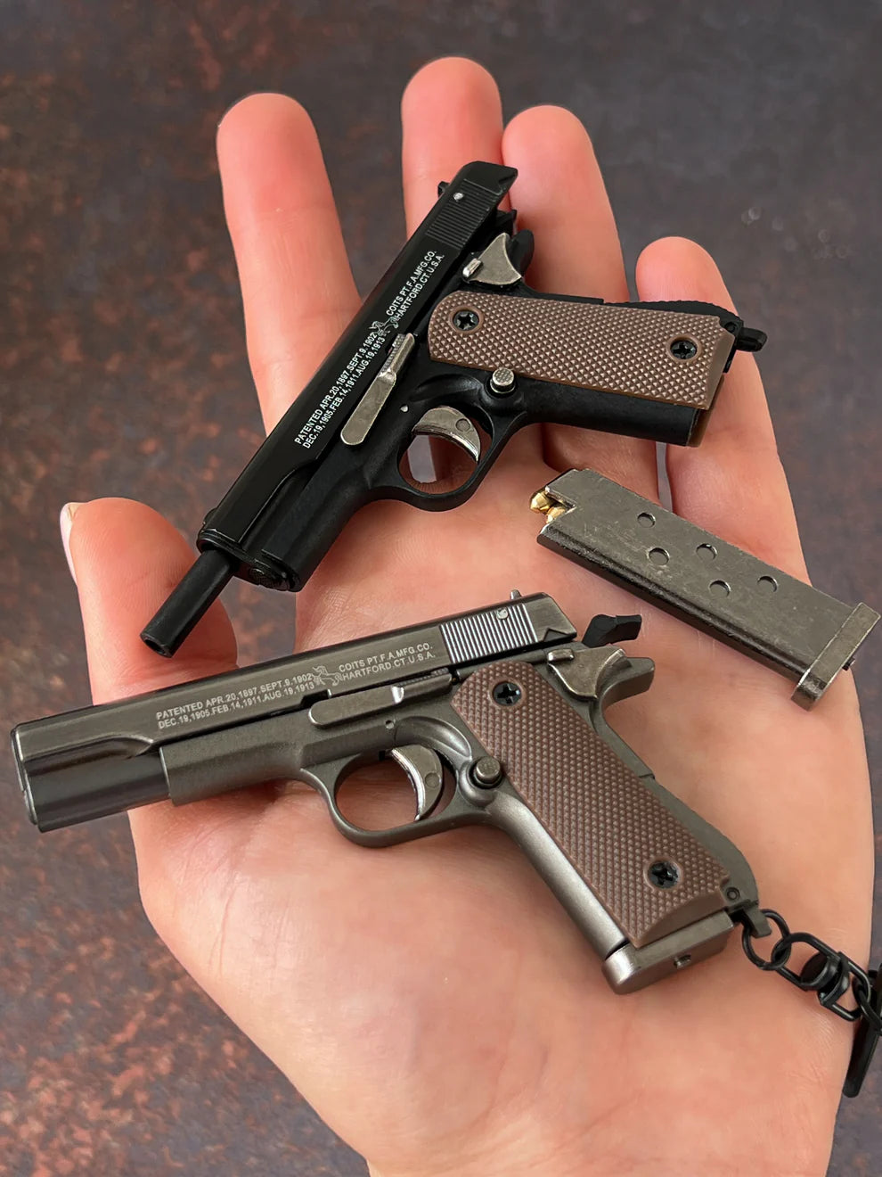 Colt M1911 Ejection Detachable Keychain