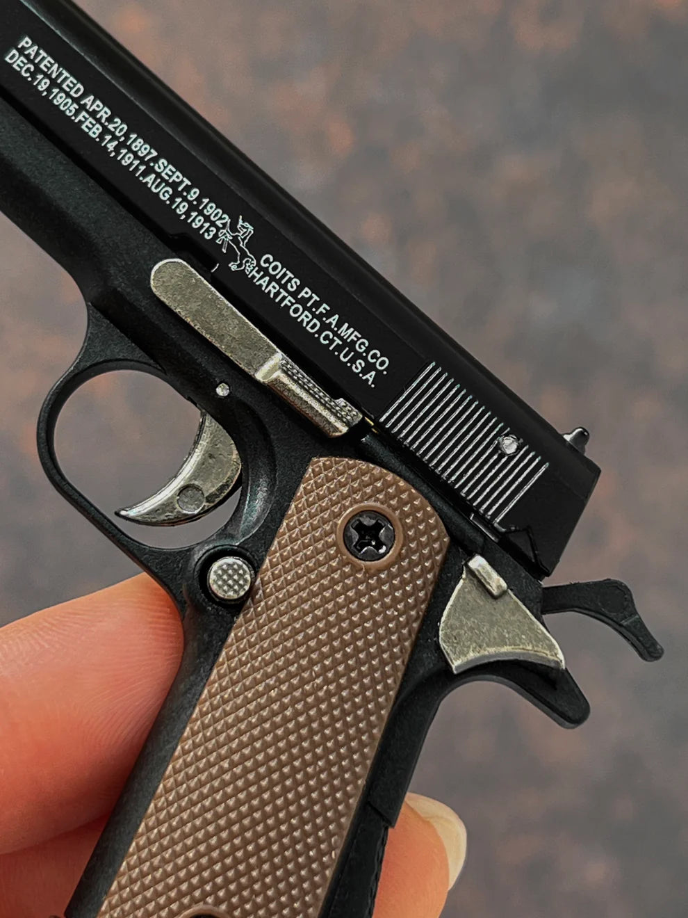 Colt M1911 Ejection Detachable Keychain
