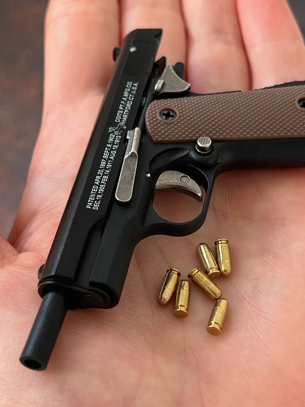 Colt M1911 Ejection Detachable Keychain