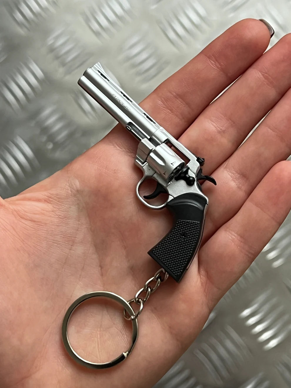 Colt Python 357 Keychain - TRIUMPH BASTION