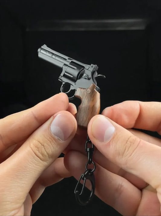 Revolver Keychain - TRIUMPH BASTION