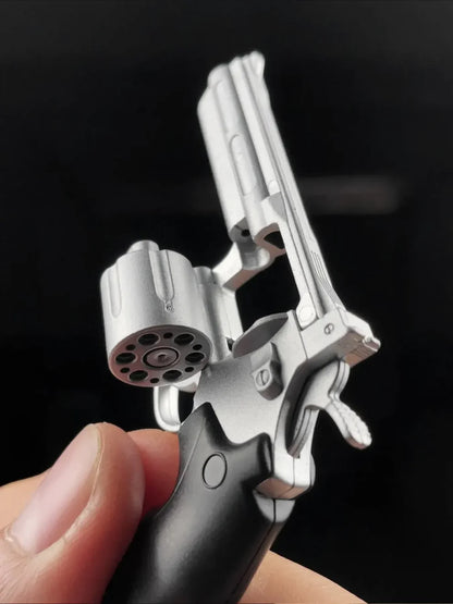 Revolver Keychain - TRIUMPH BASTION