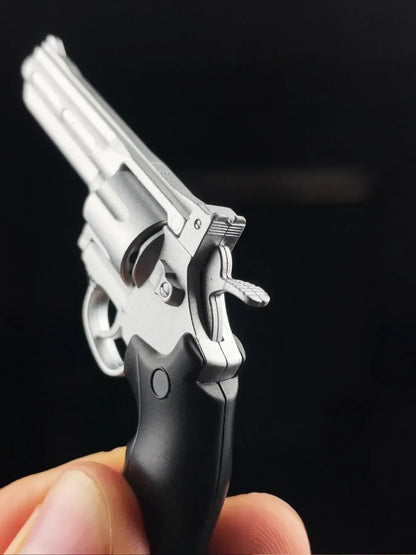 Revolver Keychain - TRIUMPH BASTION